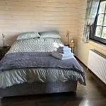 Little Rock Retreat Log With Hot Tub