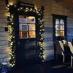 Little Rock Retreat Log With Hot Tub Апартаменты *