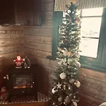 Little Rock Retreat Log With Hot Tub