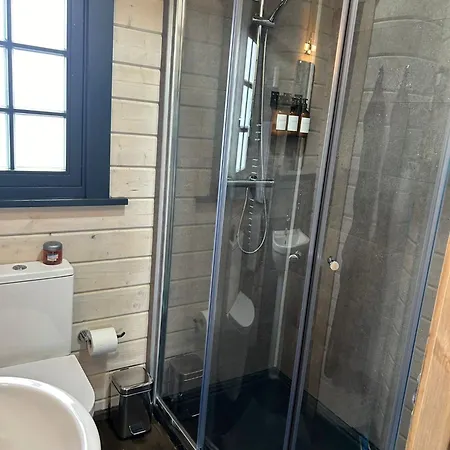 Little Rock Retreat Log With Hot Tub *