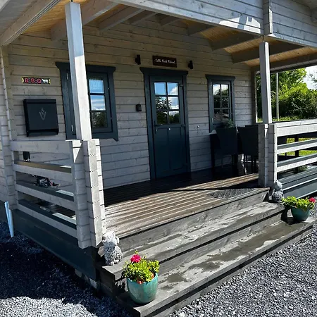 Little Rock Retreat Log With Hot Tub