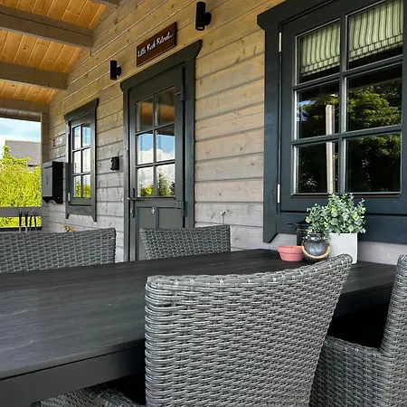 Apartment Little Rock Retreat Log With Hot Tub Castletown Gheoghegan