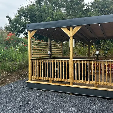 Little Rock Retreat Log With Hot Tub Διαμέρισμα *