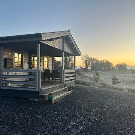 Little Rock Retreat Log With Hot Tub *