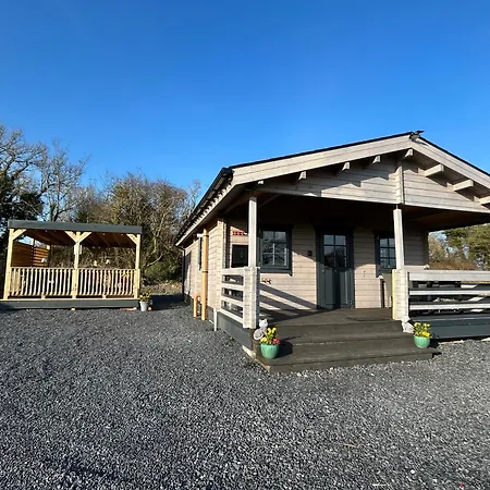 Little Rock Retreat Log With Hot Tub *