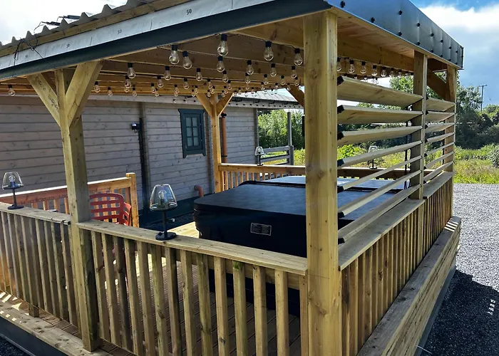 Apartment Little Rock Retreat Log With Hot Tub *