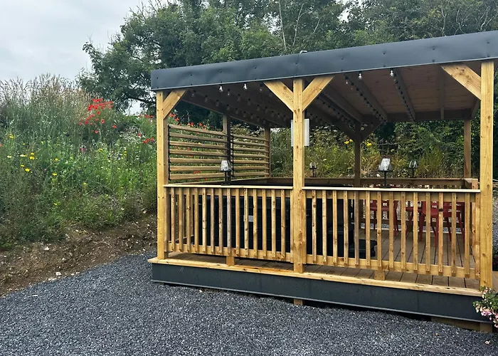 Little Rock Retreat Log With Hot Tub Apartment *