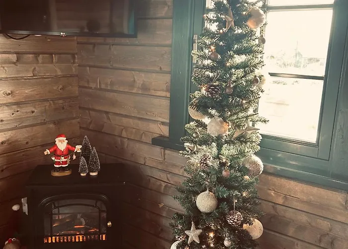 Little Rock Retreat Log With Hot Tub